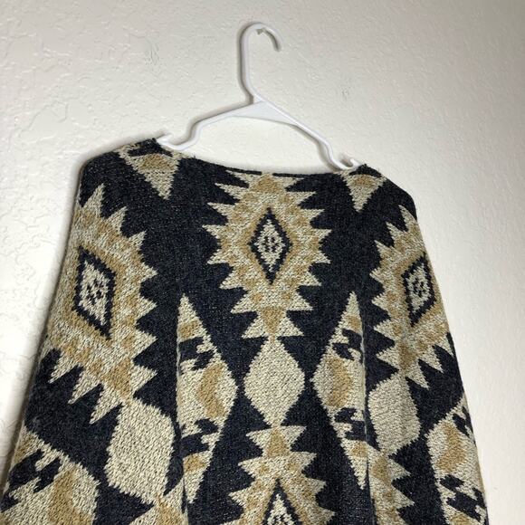 II Sisters cream gray gold Aztec southwestern fringe poncho style sweater S / M - Picture 12 of 15
